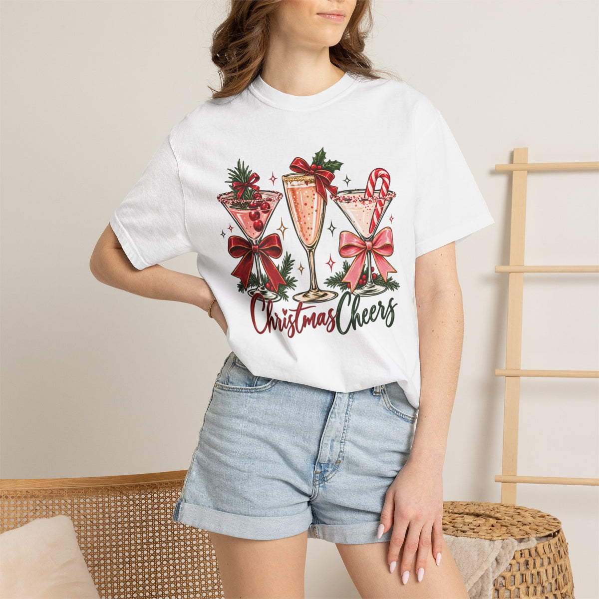 Christmas Cheers cocktail glasses T-Shirt | holiday cocktail design