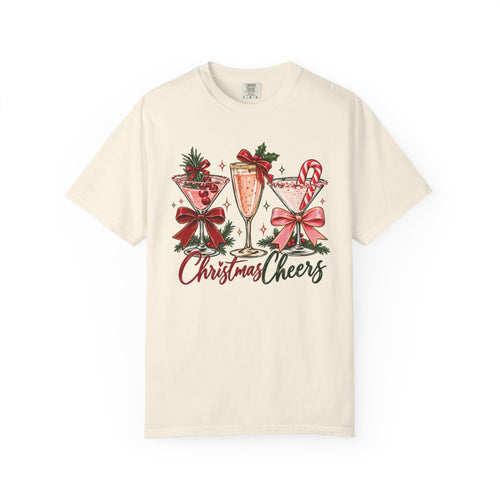 Christmas Cheers cocktail glasses T-Shirt | holiday cocktail design